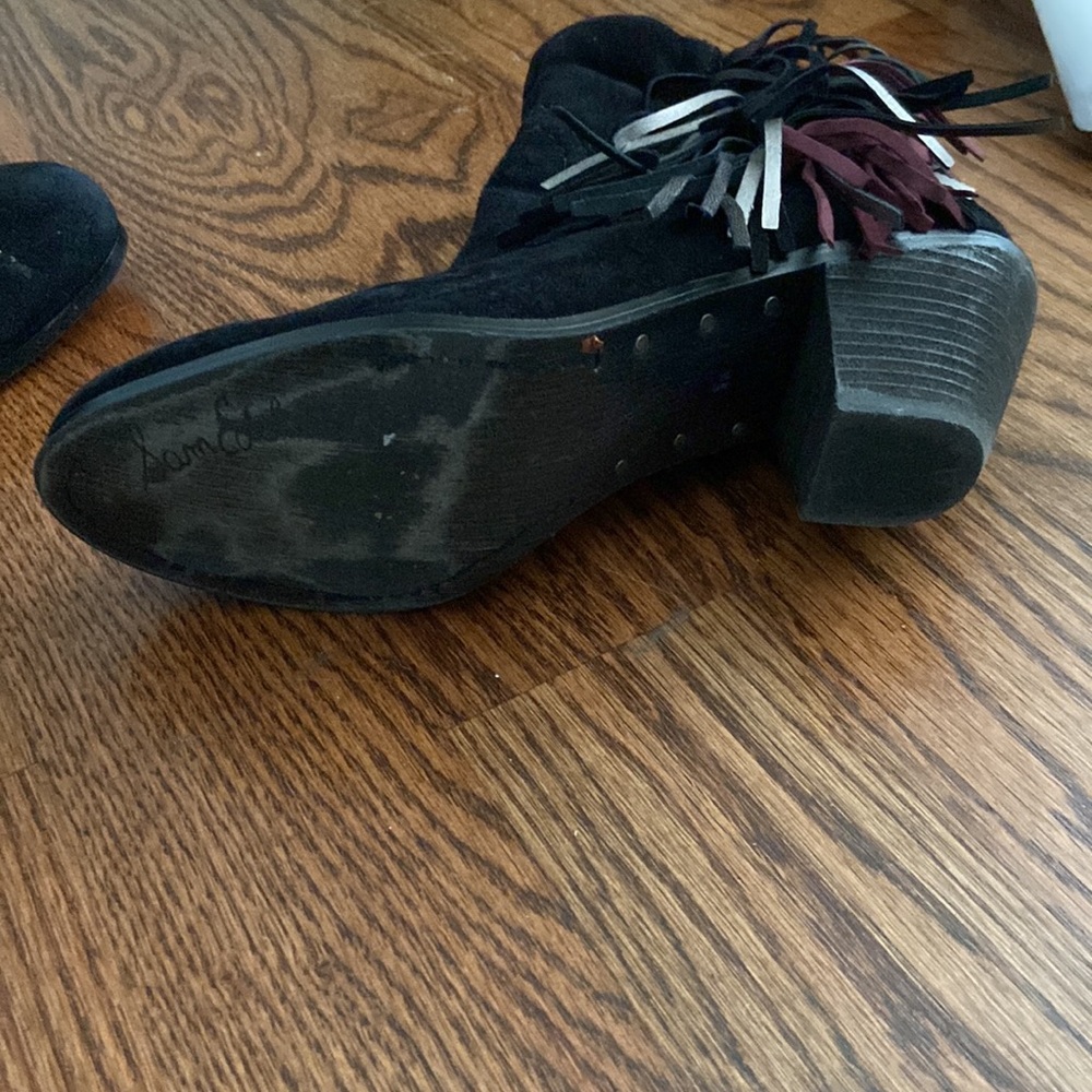 Tassel booties - Picture 3 of 3